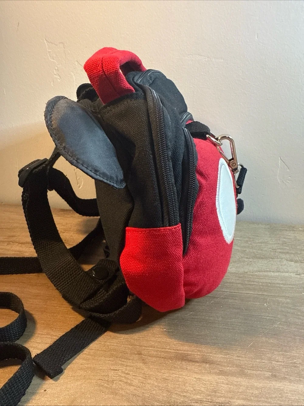 Mickey Mouse Toddler Safety Harness Backpack with Detachable Strap